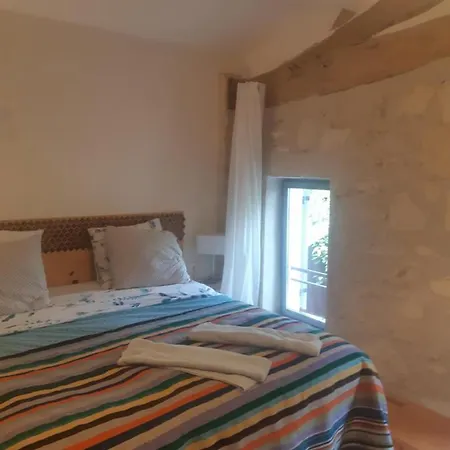 Au Vélo Dans L'arbre Bed & Breakfast 3*