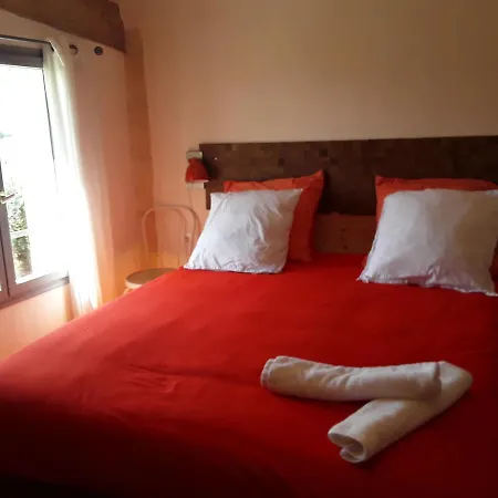 Au Velo Dans L'arbre Saint-Sulpice-de-Faleyrens