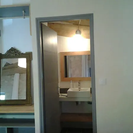 Panzió Au Velo Dans L'arbre