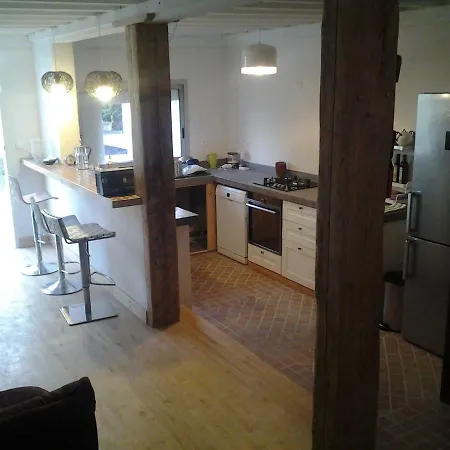 Panzió Au Velo Dans L'arbre