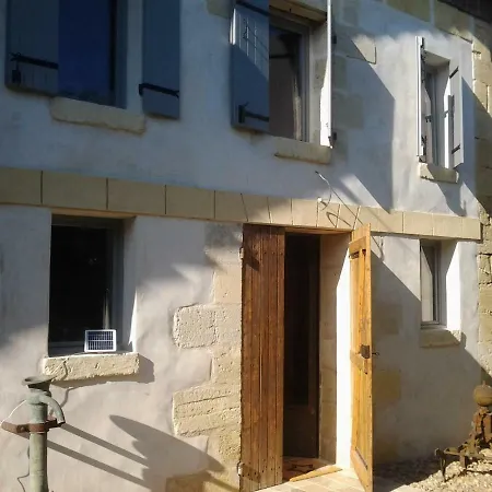 Bed and Breakfast Au Velo Dans L'arbre Saint-Sulpice-de-Faleyrens