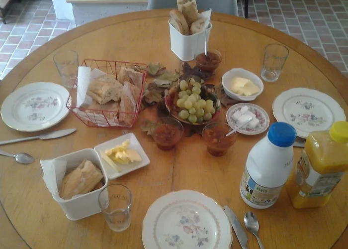 Bed and Breakfast Au Velo Dans L'arbre 3*