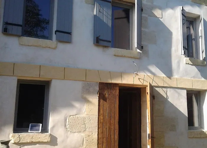 Bed and Breakfast Au Velo Dans L'arbre Saint-Sulpice-de-Faleyrens