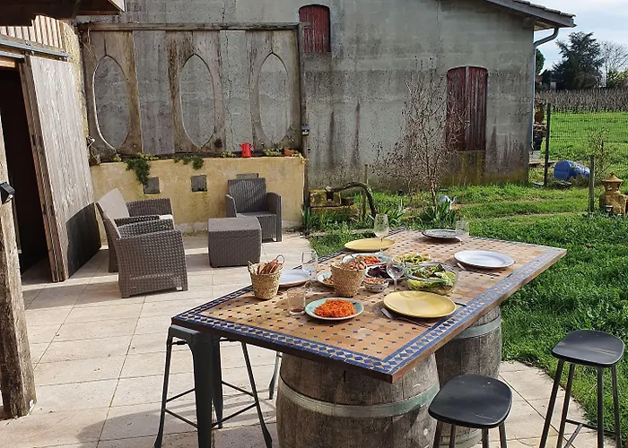 Au Velo Dans L'arbre Bed and Breakfast 3*