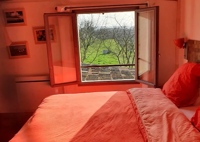 Au Velo Dans L'arbre Saint-Sulpice-de-Faleyrens
