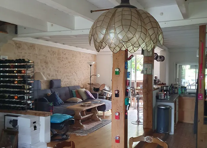 Bed and Breakfast Au Velo Dans L'arbre Saint-Sulpice-de-Faleyrens