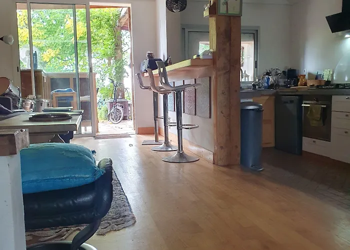 Au Velo Dans L'arbre Saint-Sulpice-de-Faleyrens