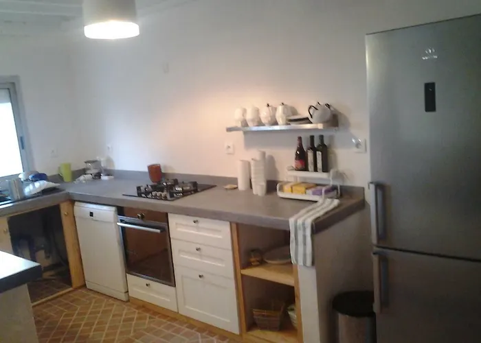 Au Velo Dans L'arbre Bed and Breakfast