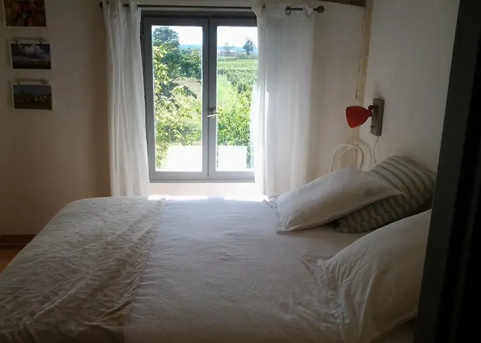 Bed and Breakfast Au Velo Dans L'arbre 3*