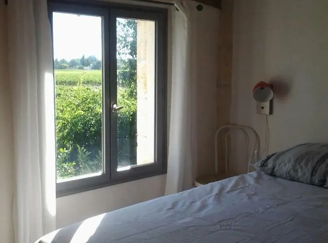 Au Velo Dans L'arbre Bed and Breakfast