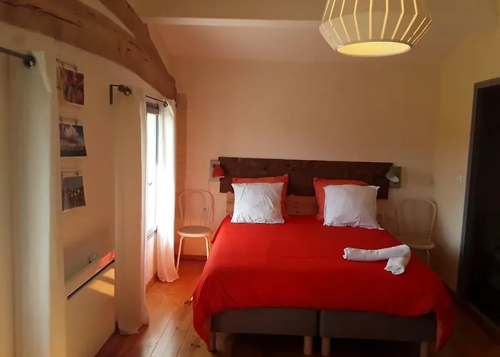 Au Velo Dans L'arbre Saint-Sulpice-de-Faleyrens