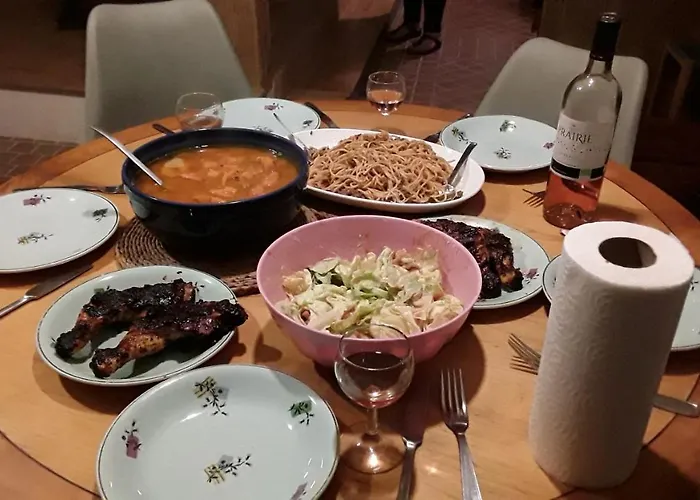 Bed and Breakfast Au Velo Dans L'arbre Saint-Sulpice-de-Faleyrens