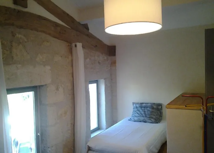 Bed and Breakfast Au Velo Dans L'arbre Saint-Sulpice-de-Faleyrens